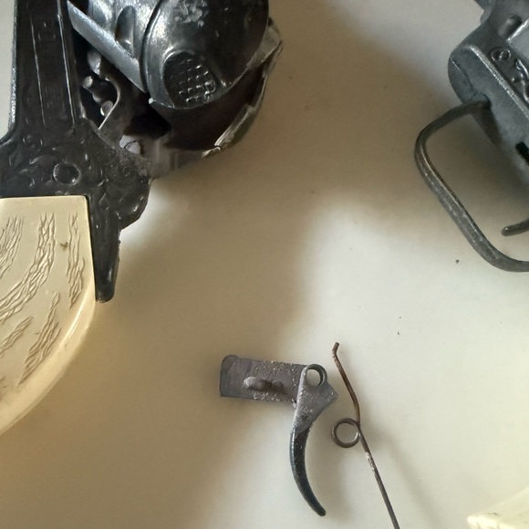 Vintage Pony Boy Toy Cap Guns Western Cowboy - Picture 10 of 10